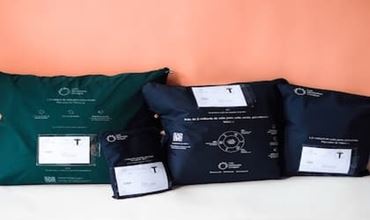 Opopop reusable parcel designed to replace disposable packaging in e-commerce, sustainable and practical.