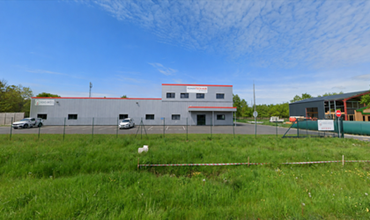 Exterior view of the HMI-MBS Humantech Hub building in Saint-Martin-d’Abbat.