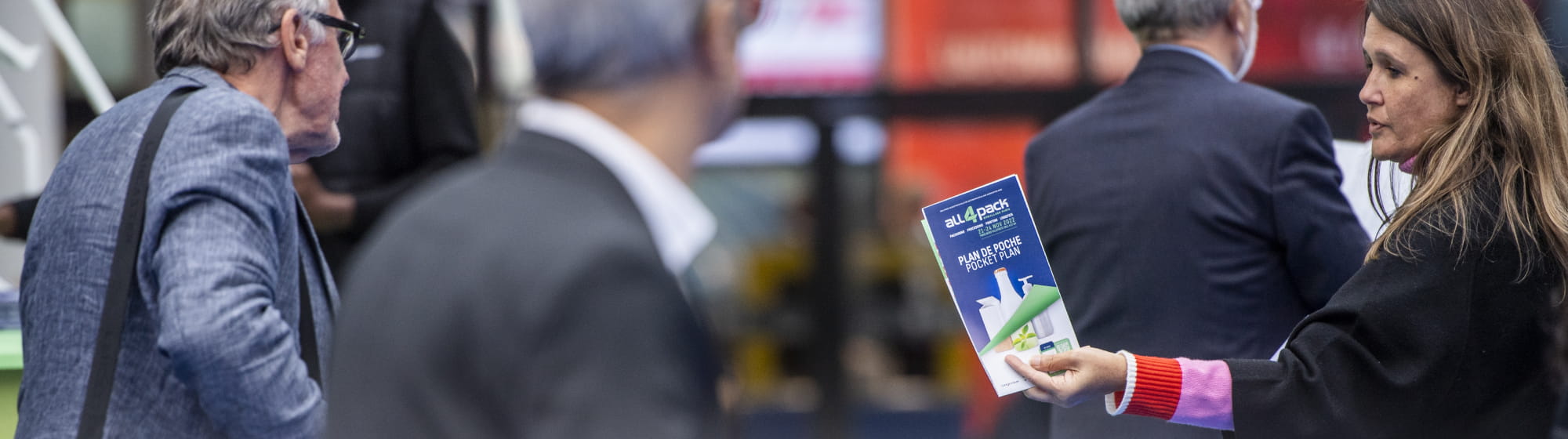 Des visiteurs à ALL4PACK EMBALLAGE PARIS